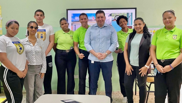 Promipyme imparte charla de "Emprendimiento e Innovación" en Santo Domingo Este